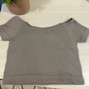 Crop top, off the shoulder— M/L